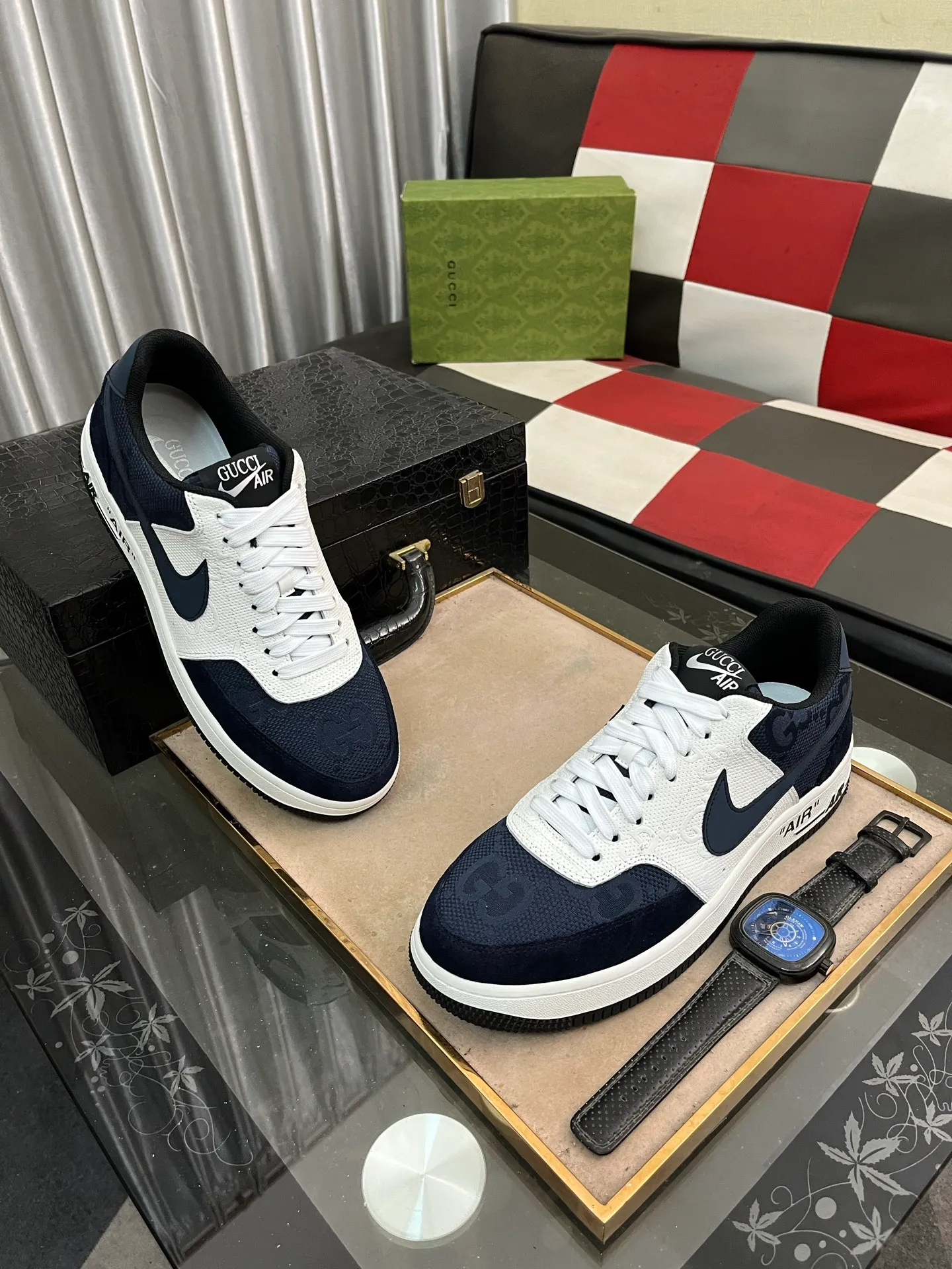 Men's Men's Shoes💰440⌚️⌚️【GUCCI】Gucci men's latest white shoe series casual shoes! The official website is built 1:1. Upper: Made of imported cowhide, with electric embroidery ➕Inner lining: Made of high-quality first-layer pigskin, soft and comfortable. Picky material selection and exquisite workmanship give you the best enjoyment. Size: 38-44 yards, 3️⃣ colors available.